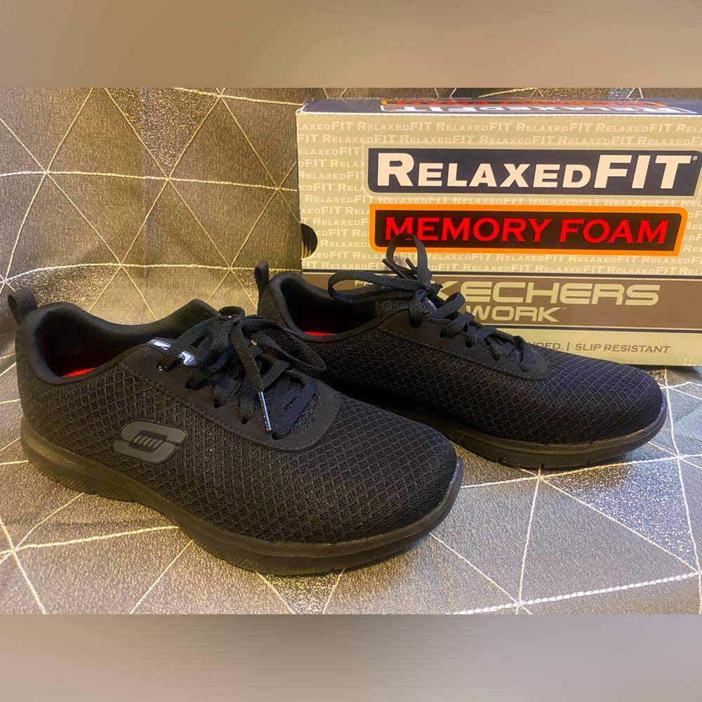 Skechers Slip Resistant Work Shoe (Sz6.5) Relaxed Fit, Memory Foam